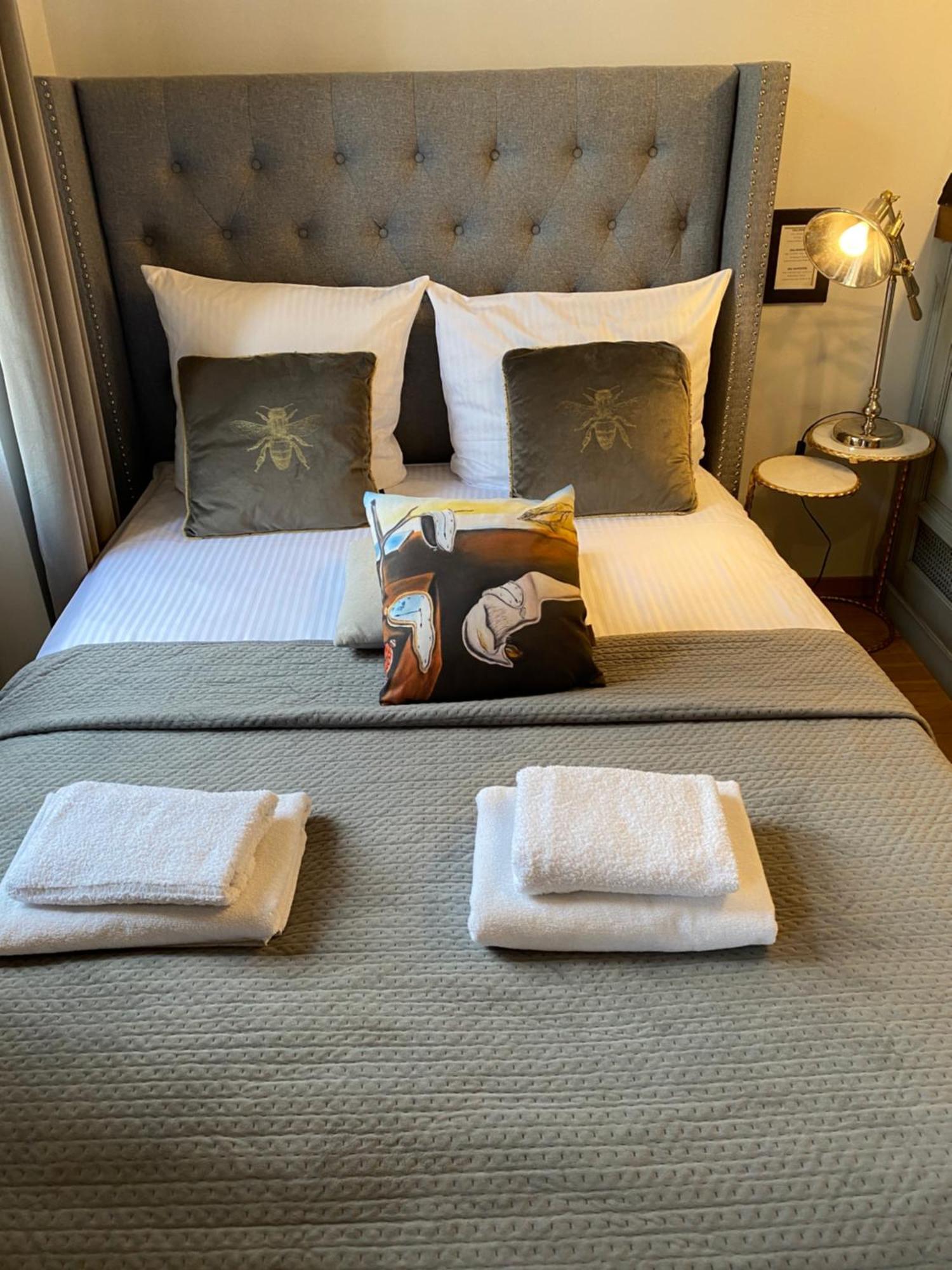 Dali Aparthotel 3*